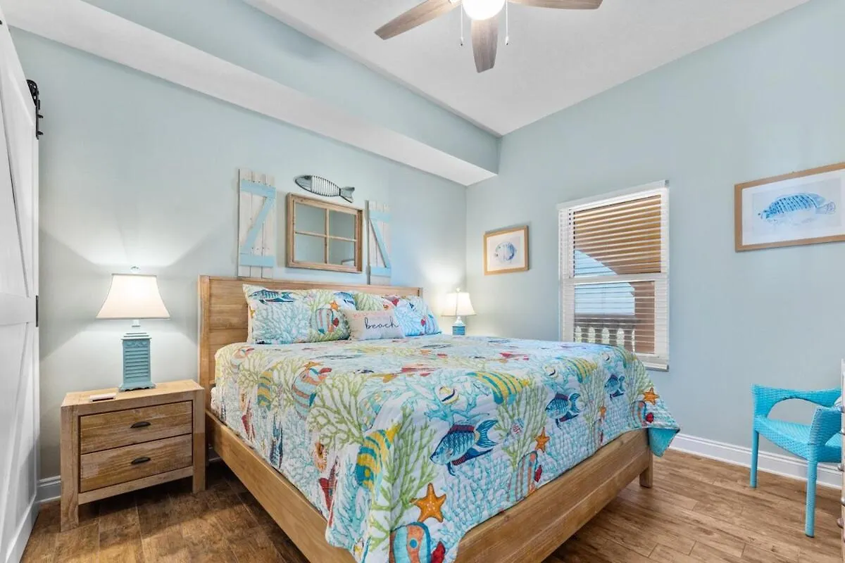 Calypso 2308 West Penthouse Views Totally Remodeled Panama City Beach